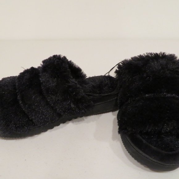 Women Small Black Slip-on Slippers Cozy Mountain Memory Foam Rubber Sole New - Picture 4 of 16